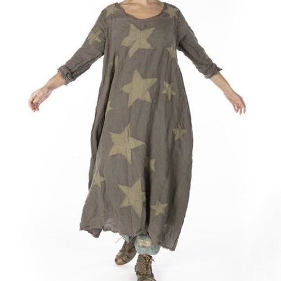 Magnolia Pearl Cassiel Linen Star Applique Distressed Dress - CLAY - Picture 1 of 6